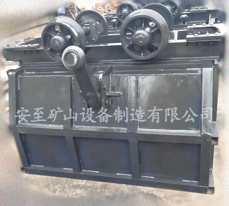 MCC2-6曲軌側(cè)卸式礦車